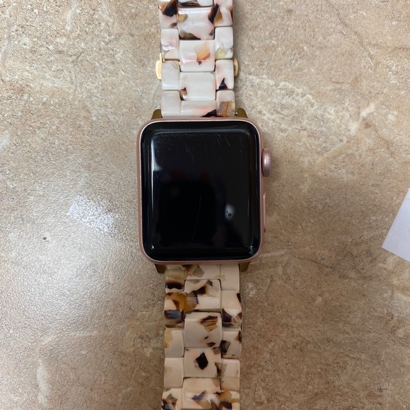 Apple Watch Series 2 rose gold - Picture 1 of 3